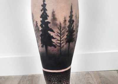 tatuaje bosque | tatuaje tibia | tatuajes madrid