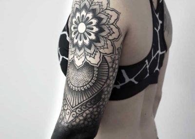 Tatuaje geometrico | blackwork | tattoo