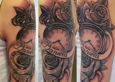 tatuaje reloj con rosa | tatuajes madrid