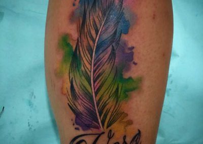 tatuaje pluma | tatuajes acuarela | tattoo