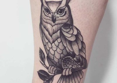 buho tatuaje | tatuajes blanco y negro | tatuajes dotwork