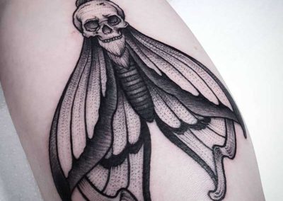 tatuajes calaveras | tatuajes dotwork | tatuajes blanco y negro