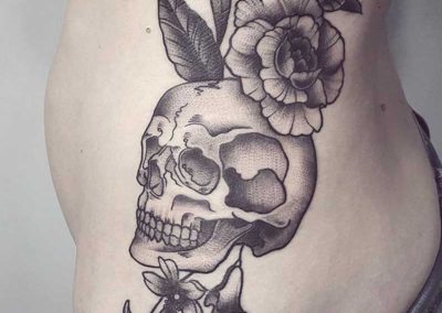 tatuajes calaveras | tatuajes dotwork | tatuajes blanco y negro