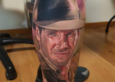 Tatuaje Indiana Jones | Tatuajes realistas | estudio tatuajes madrid