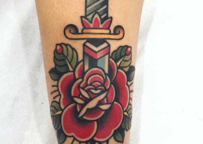 rosas tatuaje | tatuajes old school | El Bueno