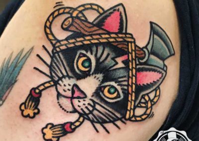 tatuaje gato | tatuajes old school | estudio de tatuajes madrid