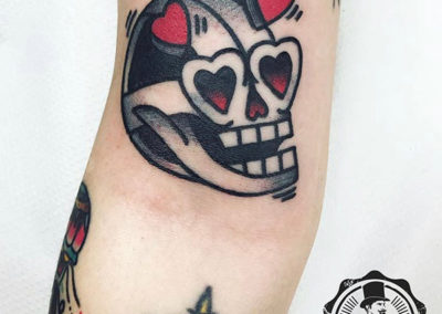 Ejemplo de tatuajes en el antebrazo, tatuajes old school | Cornelius tattoo