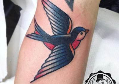 tatuajes pájaros: golondrina tattoo