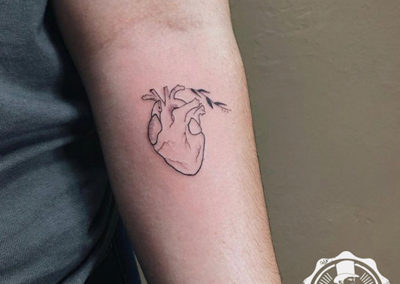 tatuajes delicados: corazón tattoo