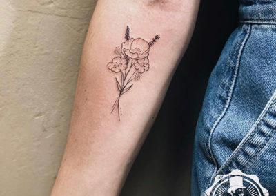 tatuajes pequeños: tatuajes flores