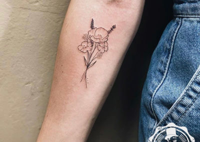 tatuajes pequeños: tatuajes flores