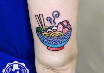 tatuajes pequeños: sushi tattoo