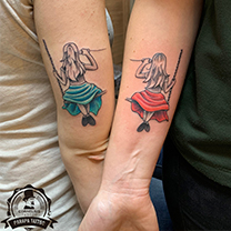 tatuajes para amigas a color en el brazo