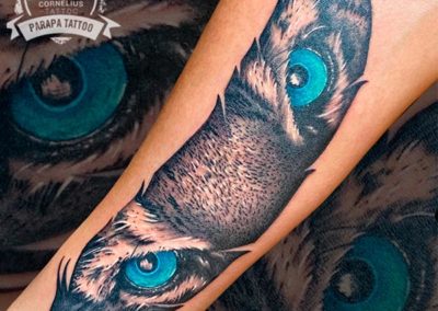 tatuajes brazo hombre mirada tigre Cornelius tattoo