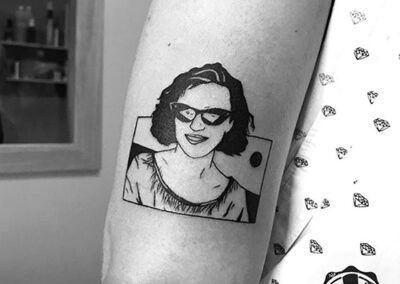 surimi | blackwork tattoo mujer