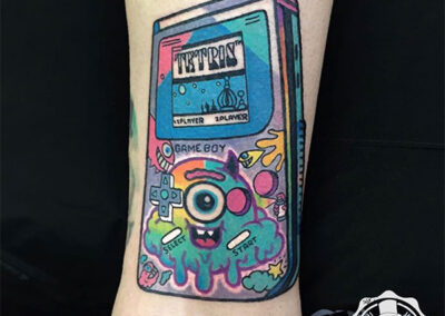 tatuajes a color de game boy