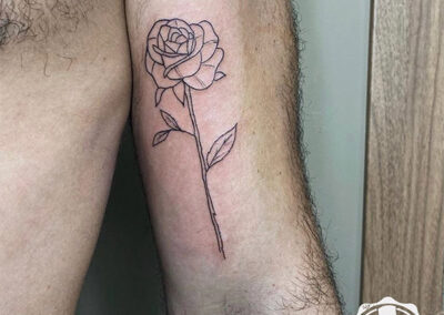 tatuajes finos | rosa