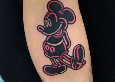 tatuajes a color mickey Mouse