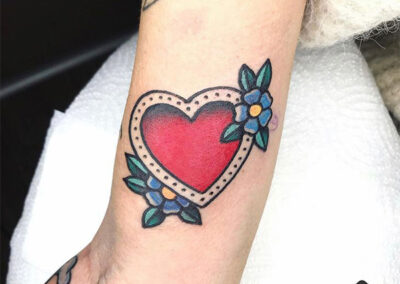 tatuajes old school de un corazón
