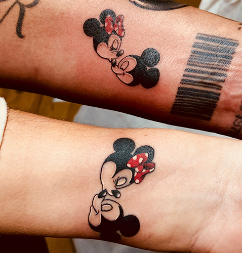 Ideas de tatuajes para parejas minnie y mickey mouse