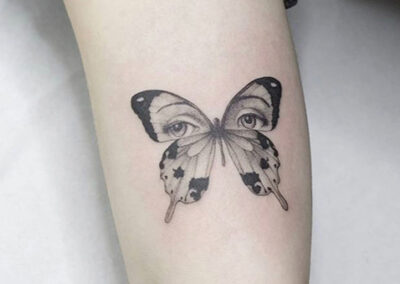 tatuajes para mujer de una mariposa