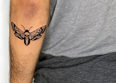 Tatuajes brazo hombre de una mariposa