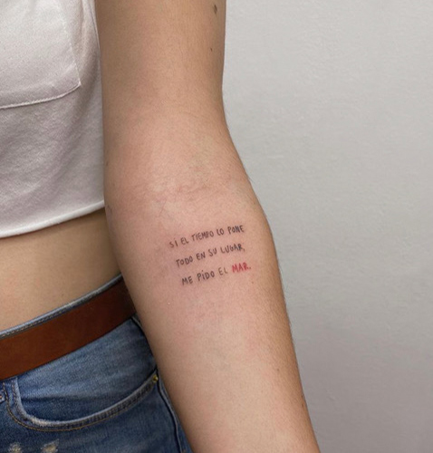 tatuajes de frases en el antebrazo